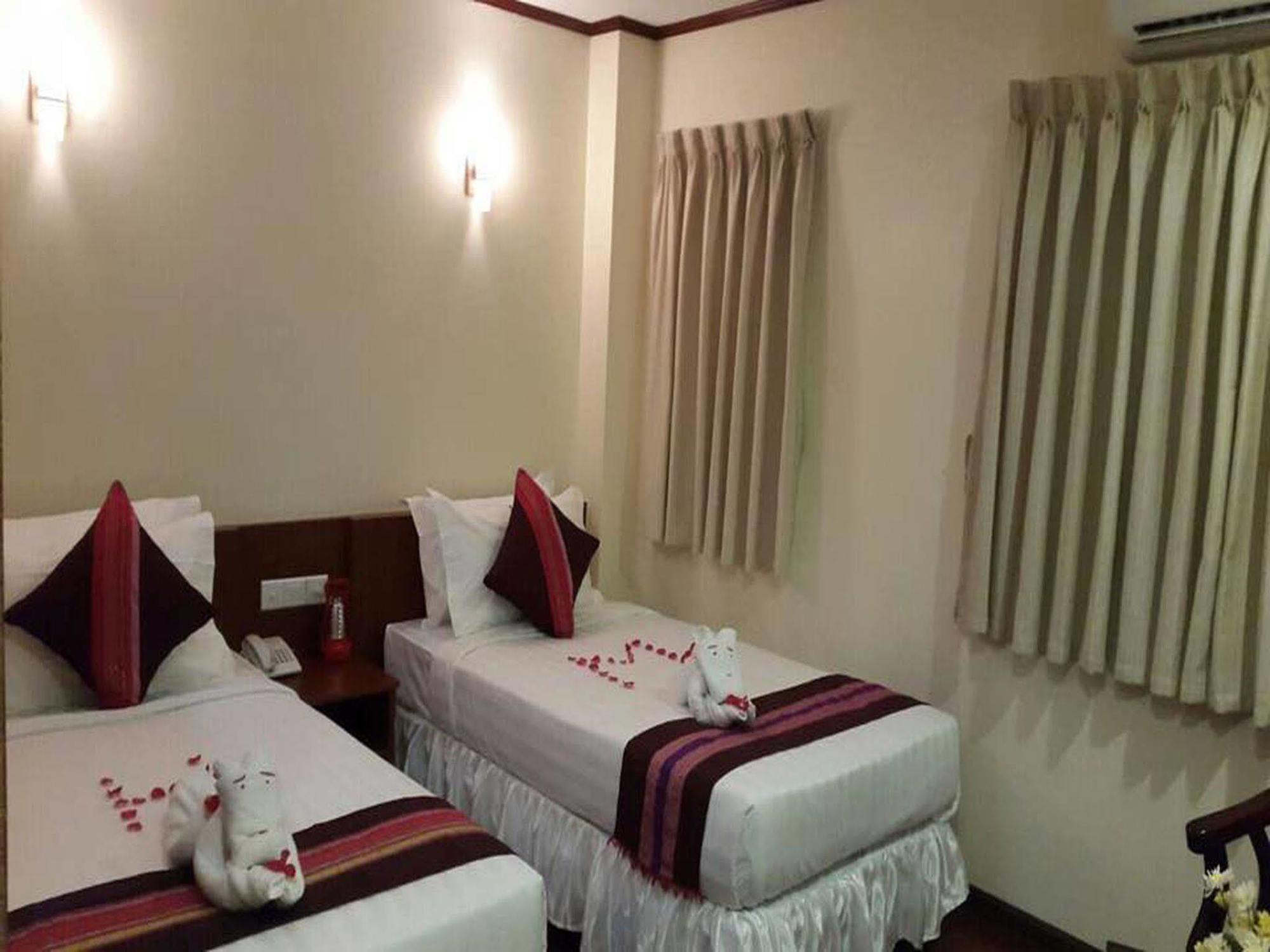 Hotel Memory Sittwe Exterior foto